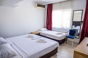 Akçay Pier Hotel & Beach