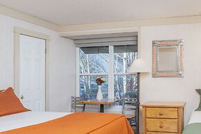 Mountainside Inn 115 1 Bedroom Hotel Room by Alpine Lodging Telluride