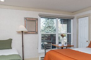 Mountainside Inn 117 1 Bedroom Hotel Room by Alpine Lodging Telluride