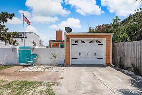 2706 W. 3rd St 2 Bedroom Home by RedAwning