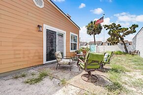 2706 W. 3rd St 2 Bedroom Home by RedAwning