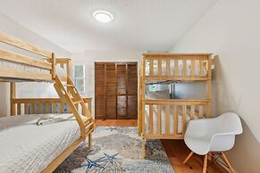 8 Sea Castles 3 Bedroom Condo by RedAwning