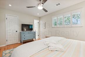 8 Sea Castles 3 Bedroom Condo by RedAwning