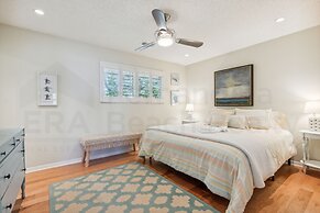 8 Sea Castles 3 Bedroom Condo by RedAwning