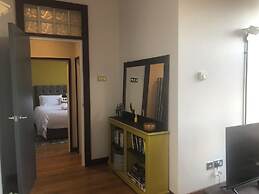 Toothbrush Apartments - Lloyds Avenue