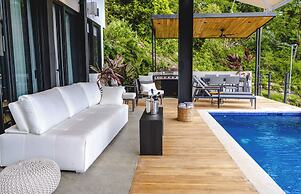 LeSuite Santa Teresa