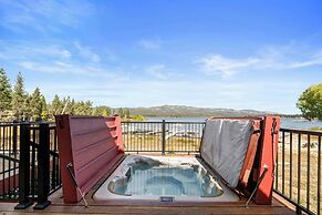 3 Cubs Lakefront Cabin