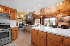 3 Cubs Lakefront Cabin