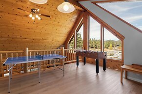 3 Cubs Lakefront Cabin