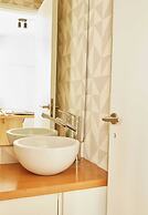 Modern & chic 2 bedrooms Apt.