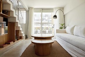 Modern & chic 2 bedrooms Apt.