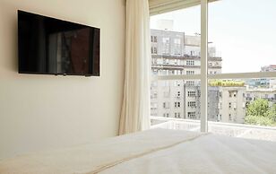 Modern & chic 2 bedrooms Apt.