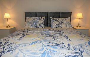 Green Garden Apartment