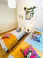 3 bedrooms in Center w Terrace&Parking