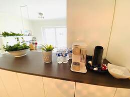 3 bedrooms in Center w Terrace&Parking