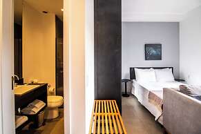 360 VN Capote Valente by Housi