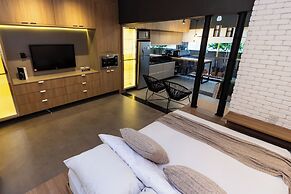 360 VN Capote Valente by Housi