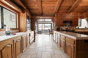 Hakuna Matata Lakefront