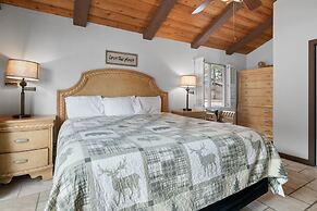 Hakuna Matata Lakefront