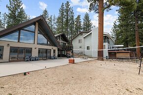 Hakuna Matata Lakefront