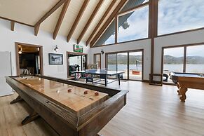 Hakuna Matata Lakefront