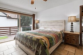 Hakuna Matata Lakefront