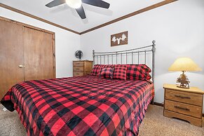 Grand Lakefront Escape