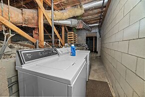 Grand Lakefront Escape