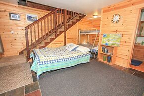 Fawnskin Lakeside Cabin