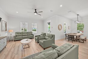 Ahoy Matey - 58 St Francis Drive N