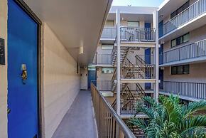 Elegant Oceanfront Vistas