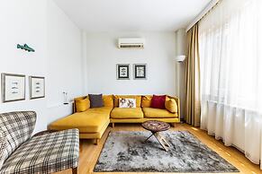 Elegant Flat w Terrace 15 min to Galata Tower