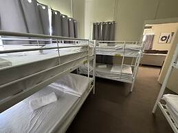 Cottage Charm with Nearby Shopping