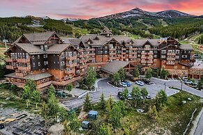 New Listing! One Ski Hill Escape 3 Bedroom Condo by RedAwning