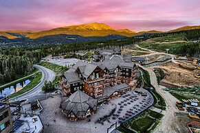 New Listing! One Ski Hill Escape 3 Bedroom Condo by RedAwning