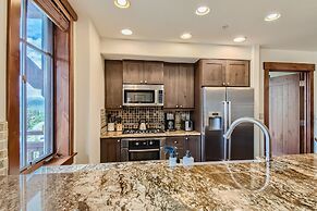 New Listing! One Ski Hill Escape 3 Bedroom Condo by RedAwning