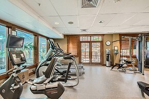 New Listing! One Ski Hill Escape 3 Bedroom Condo by RedAwning