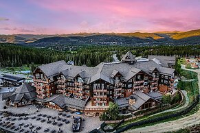 New Listing! One Ski Hill Escape 3 Bedroom Condo by RedAwning