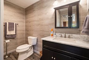 Frontier Mountain Retreat - Monthly Long-term Vacation Rental 30+ Days