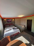 Gur Royal Suit Aparts