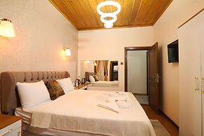 Gur Royal Suit Aparts