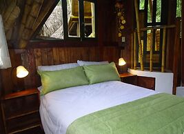 Sacha Urco Lodge Nature Hideaway Cabins