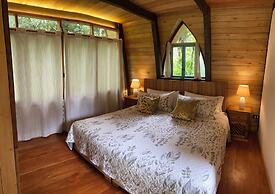 Sacha Urco Lodge Nature Hideaway Cabins