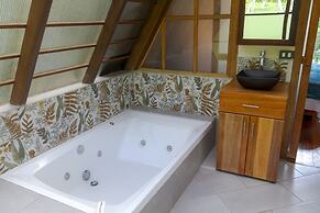 Sacha Urco Lodge Nature Hideaway Cabins