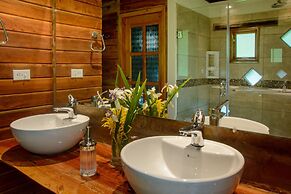 Sacha Urco Lodge Nature Hideaway Cabins