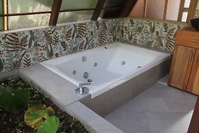 Sacha Urco Lodge Nature Hideaway Cabins