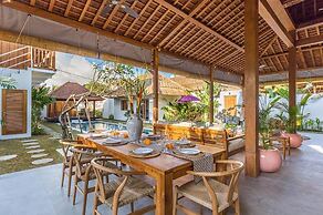 Villa Hoi by Alfred in Bali