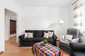 Family Apartment Promienista by Renters