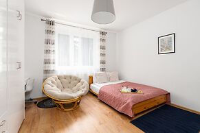 Family Apartment Promienista by Renters
