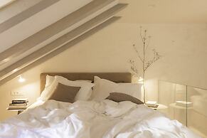 Villa Miri, superior heritage villa with swimming pool